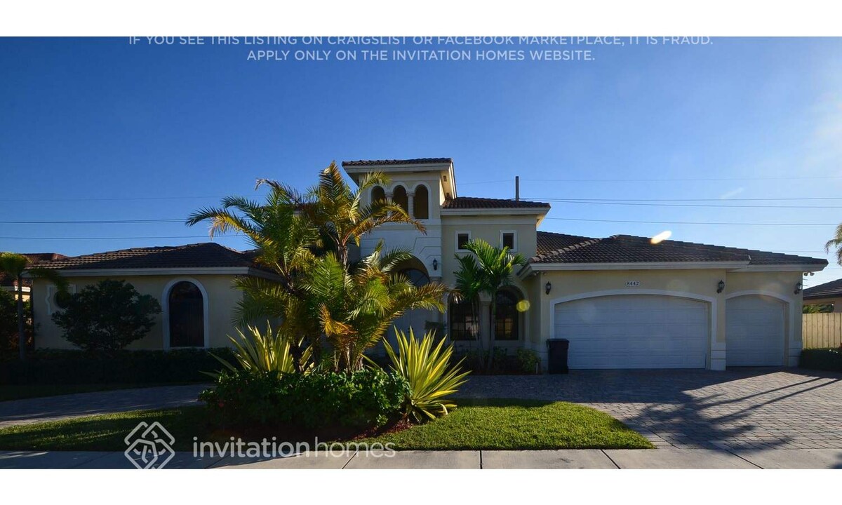 8442 SW 196th Terrace in Cutler Bay, FL - Building Photo