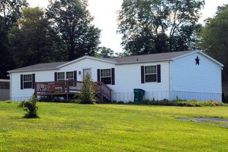 340 Fox Hollow Rd in Shermans Dale, PA - Building Photo - Building Photo