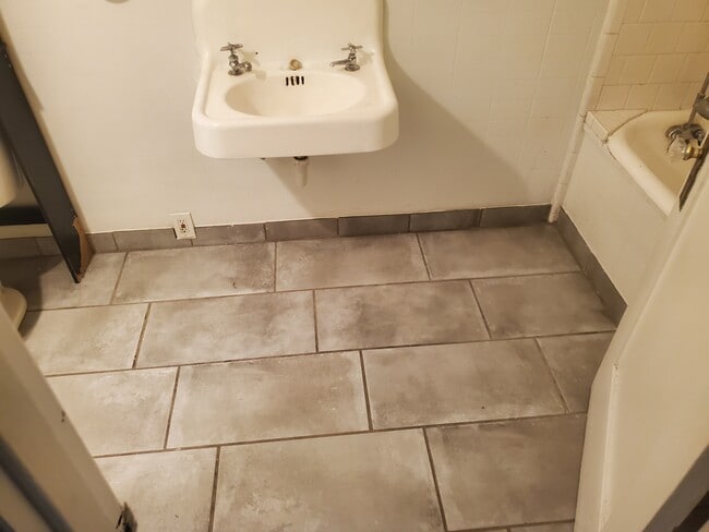 1209 N San Joaquin St, Unit 1209