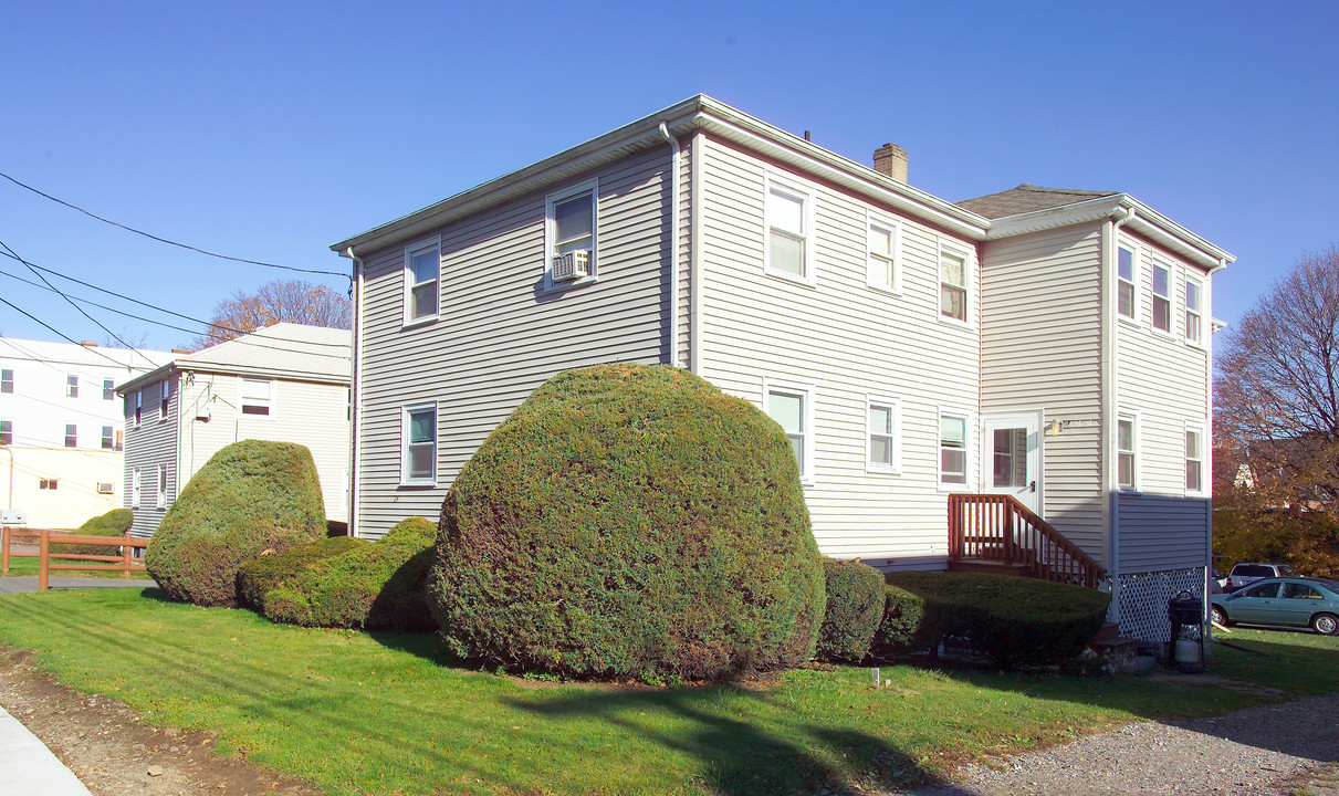 24 Old Colony Ave in Quincy, MA - Building Photo