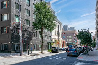 The Monarch in Long Island City, NY - Foto de edificio - Building Photo