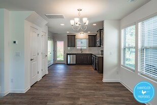 1212 Haybrook Ln in Raleigh, NC - Building Photo