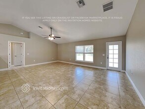 27295 Deep Creek Blvd in Punta Gorda, FL - Foto de edificio - Building Photo