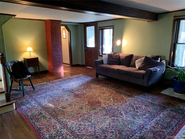 25 Alden Pl in Millbrook, NY - Building Photo - Building Photo