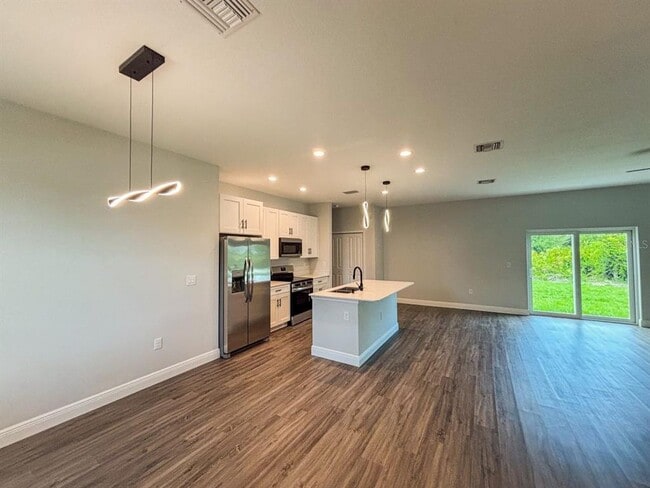 6173 Magee St in Englewood, FL - Building Photo - Building Photo