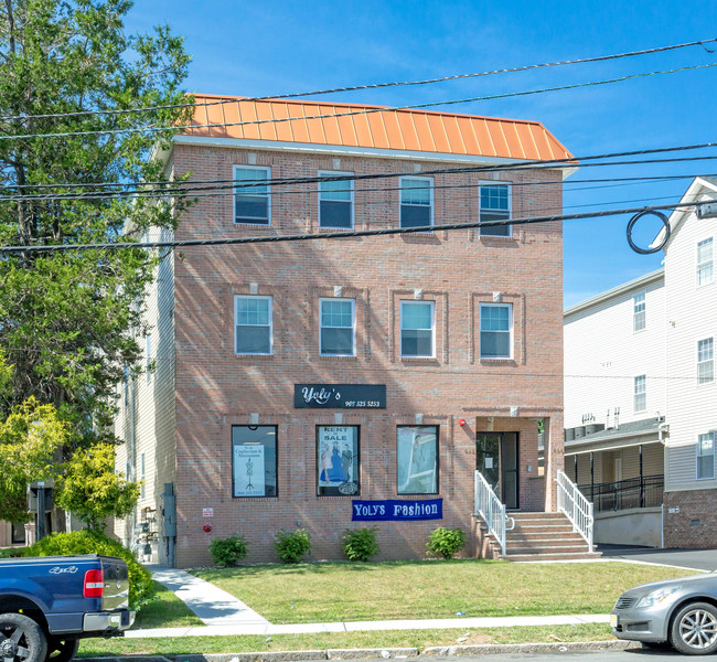 642 Newark Ave in Elizabeth, NJ - Building Photo - Building Photo