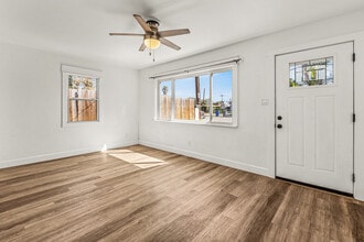 1070 10th St in Imperial Beach, CA - Building Photo - Building Photo