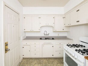 927 NE Alberta St in Portland, OR - Building Photo - Building Photo