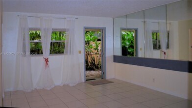 274 SW 9th St in Dania Beach, FL - Foto de edificio - Building Photo