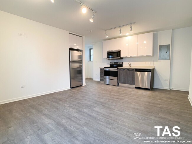 940 W Winona St in Chicago, IL - Building Photo - Building Photo