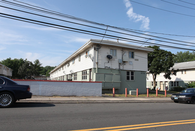 100 Richard St in New Britain, CT - Building Photo - Building Photo