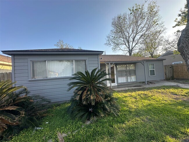 3826 Botany Ln in Houston, TX - Building Photo - Building Photo