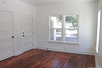 410 Fulton Ave in San Antonio, TX - Building Photo - Building Photo