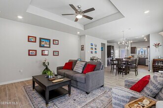 51049 Fox Trl Ave in El Paso, TX - Building Photo - Building Photo