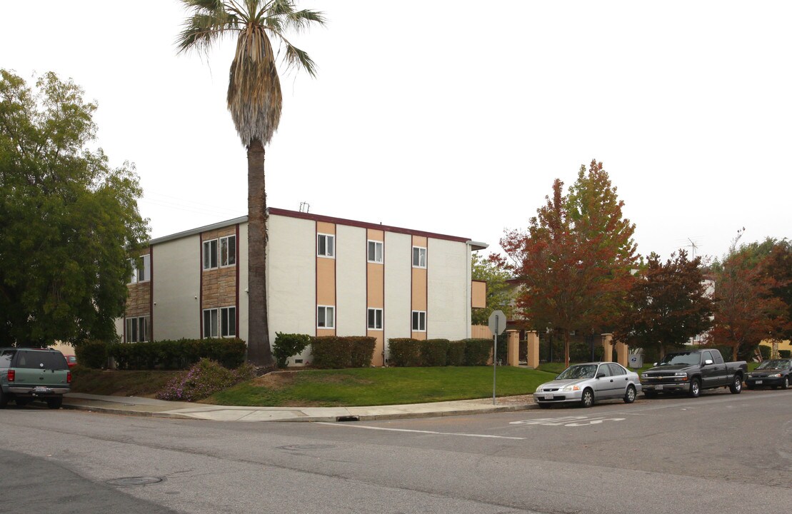 10161-10163 Park Cir E in Cupertino, CA - Building Photo