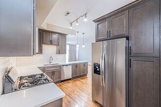 2423 W Madison St in Chicago, IL - Building Photo - Building Photo