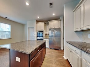 614 Redbud Ln in Summerville, SC - Building Photo - Building Photo