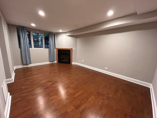 2506 N Greenview Ave in Chicago, IL - Building Photo - Building Photo