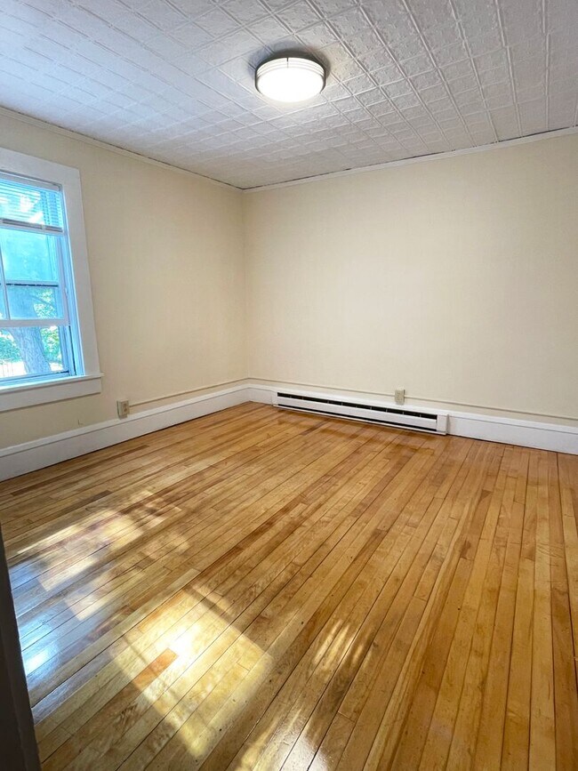 114-116-116 S Champlain St in Burlington, VT - Building Photo - Building Photo