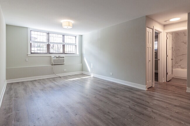 454 W Barry Ave, Unit B in Chicago, IL - Building Photo - Building Photo