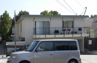 1120 Bella Vista Ave in Oakland, CA - Foto de edificio - Building Photo