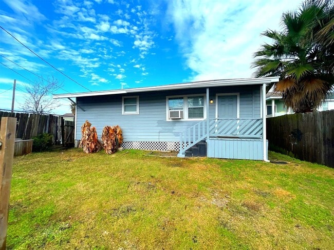 property at 5523 Avenue O 1/2