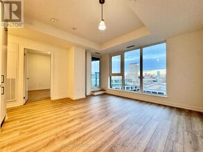 1 Quarrington Lane in North York, ON - Building Photo - Building Photo