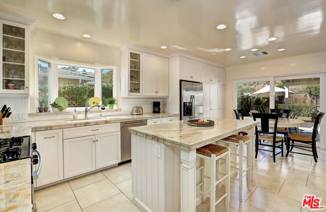 11325 Elderwood St in Los Angeles, CA - Building Photo