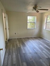 4894 31st St N in St. Petersburg, FL - Building Photo - Building Photo