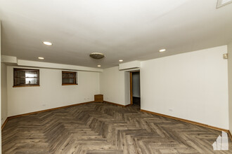 4625 N Dover St, Unit G in Chicago, IL - Building Photo - Building Photo