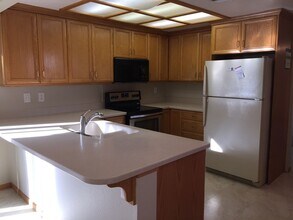 4432 Oxwood Dr in Sacramento, CA - Building Photo - Building Photo