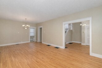 1498 Selby Ave in St. Paul, MN - Building Photo - Building Photo