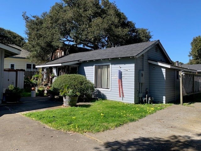 862 Congress Ave in Pacific Grove, CA - Foto de edificio - Building Photo