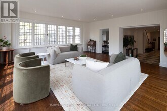 90 Old Forest Hill Rd in Toronto, ON - Building Photo - Building Photo