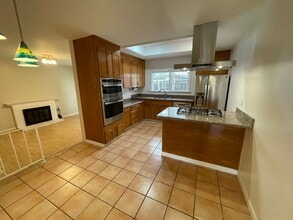 4435 Romilly Way in Fremont, CA - Foto de edificio - Building Photo