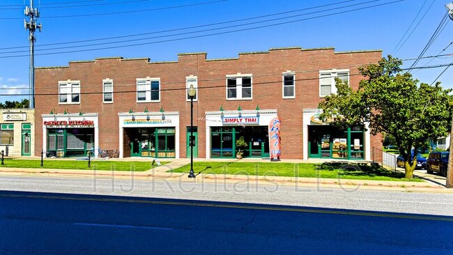 property at 252 S Florissant Rd