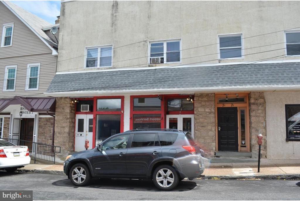 7 N Main St-Unit -B in Ambler, PA - Building Photo