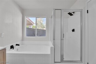 2406 Sexton Ave in North Las Vegas, NV - Building Photo - Building Photo