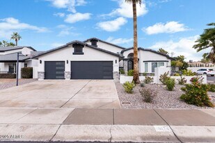 6174 E Janice Wy in Scottsdale, AZ - Building Photo