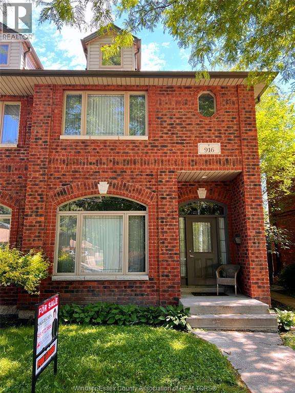 property at 916 Monmouth Rd