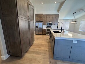 443 E Leah Day Cv in Draper, UT - Building Photo - Building Photo