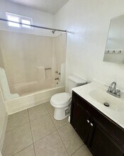 2525 E Monroe St, Unit 2 in Phoenix, AZ - Foto de edificio - Building Photo