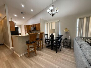 12718 Westhampton Cir in Wellington, FL - Building Photo - Building Photo