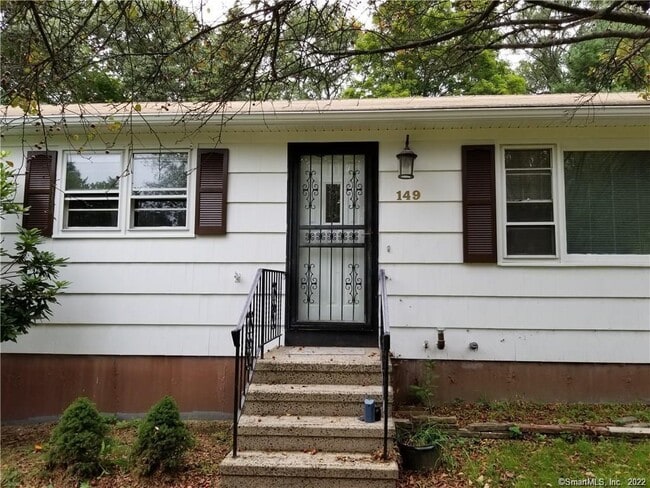 149 Buddington Rd in Shelton, CT - Building Photo - Building Photo