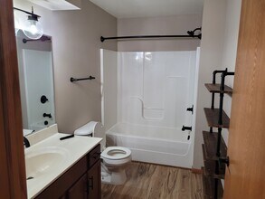 2834 Pleasant View Rd, Unit 201 in Middleton, WI - Building Photo - Building Photo