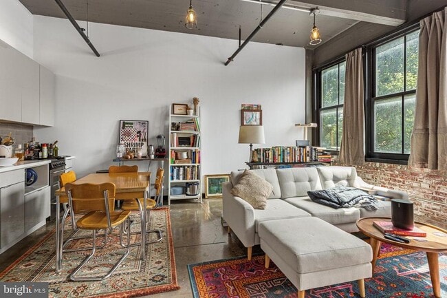 property at 1701 Tulip St