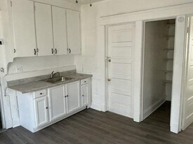 4131 Woodbridge Ave in Cleveland, OH - Building Photo