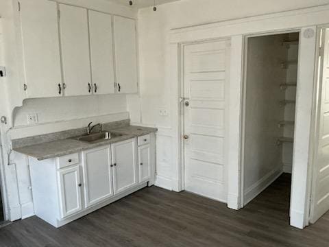 property at 4131 Woodbridge Ave