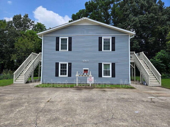 property at 1303 Drew St