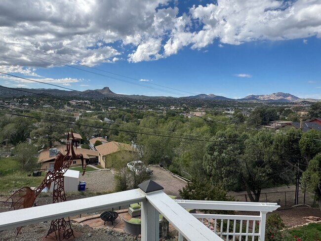 342 S Mount Vernon Ave, Unit Lower Unit in Prescott, AZ - Foto de edificio - Building Photo